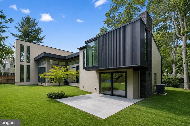 Property Photo: 1405 Wolftrap Run Road VA 22182