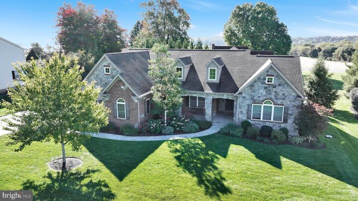 Property Photo: 130 Sandstone Drive PA 17584