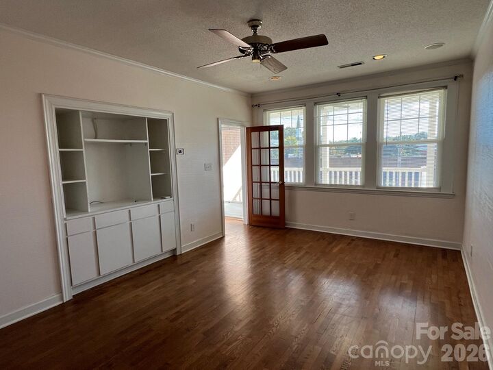Property Photo: 308 N Green Street Street 5 NC 28655