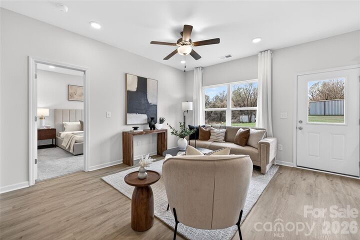 Property Photo: 2857 17th Street Court 4 NC 28601