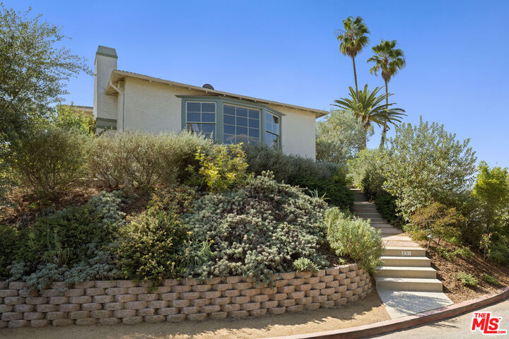 Property Photo:  231 Wayland St  CA 90042 