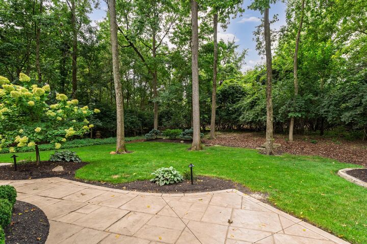 Property Photo: 7651 Kestrel E Way OH 43017