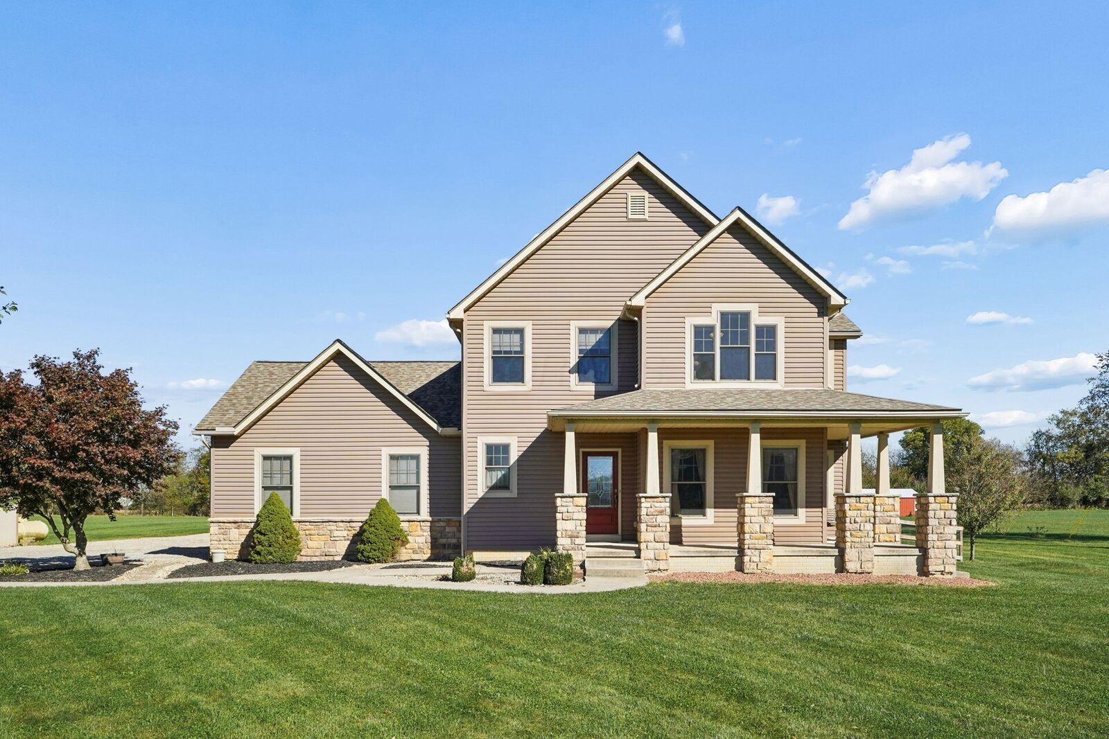 Property Photo:  6936 Zane Trail Road  OH 43113 