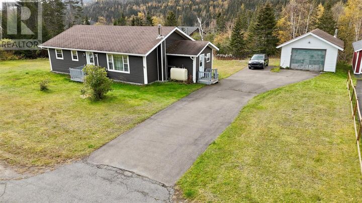 Property Photo:  16 Elms Place  NL A0K 2Y0 