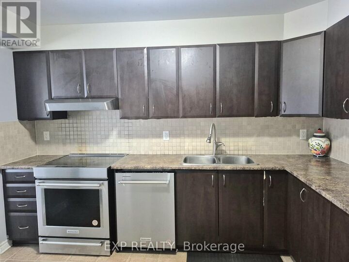 Property Photo:  2306 Marble Crescent  ON K4K 0G9 
