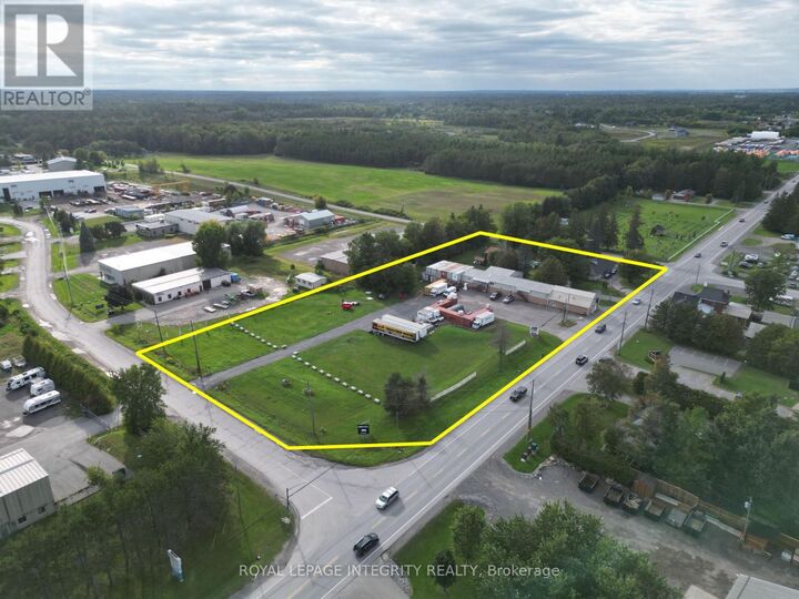 Property Photo:  2591 Carp Road  ON K0A 1L0 