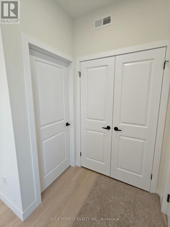 Property Photo:  733 Verulam Street 1  ON N6C 4Z8 