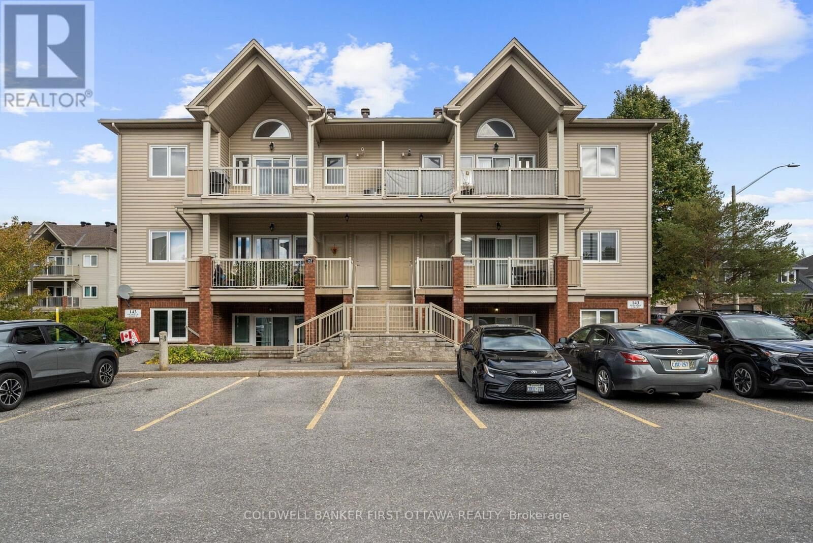 Property Photo: 143 Oldfield Street F ON K2G 7C7