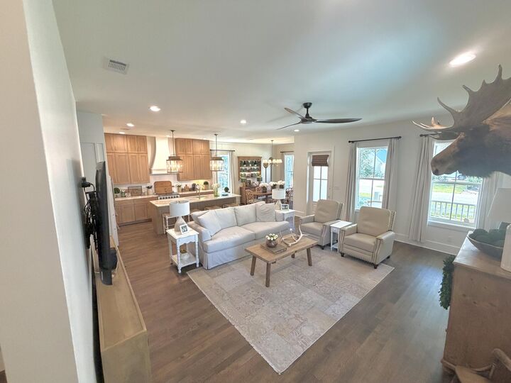 Property Photo: 388 Morrison Avenue FL 32459