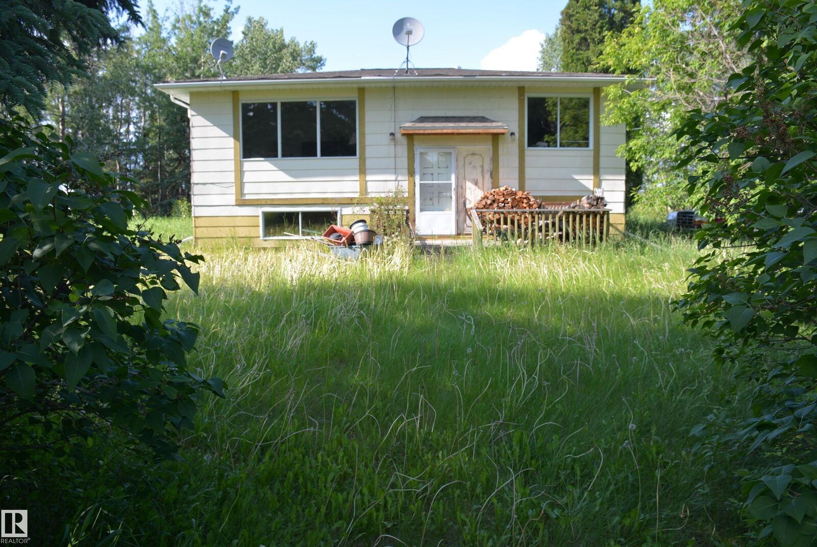 Property Photo:  62016 Twp Road 625  AB T0G 1A0 