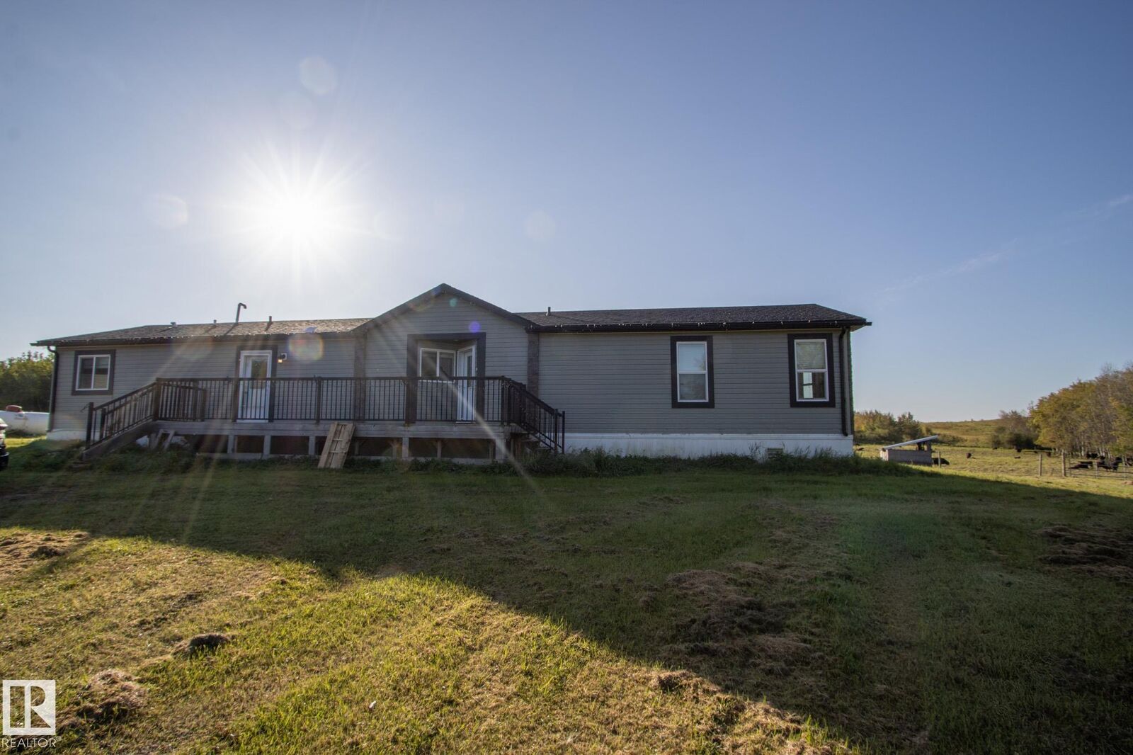 Property Photo:  11211 Twp Rd 611  AB T0A 2K0 