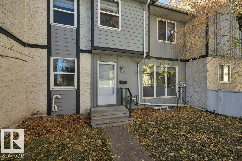 Property Photo:  197D Homestead Crescent NW  AB T5A 2Y2 