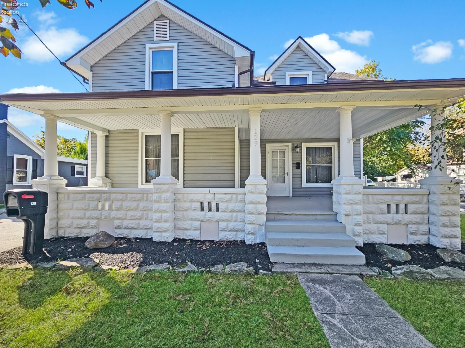 Property Photo: 129 S Mulberry Street OH 43410