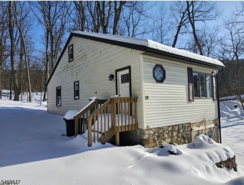 Property Photo:  18 Mountainside Dr  NJ 07461 