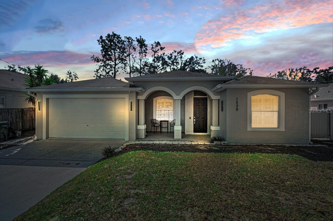 Property Photo: 1239 Vista Way FL 33755