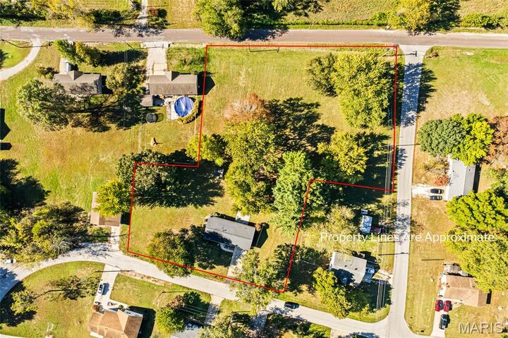 Property Photo:  1207 Apple Street  MO 63343 