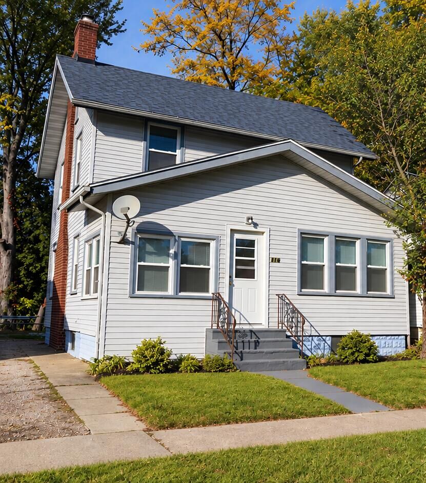 Property Photo: 116 E Prospect Street MI 49203