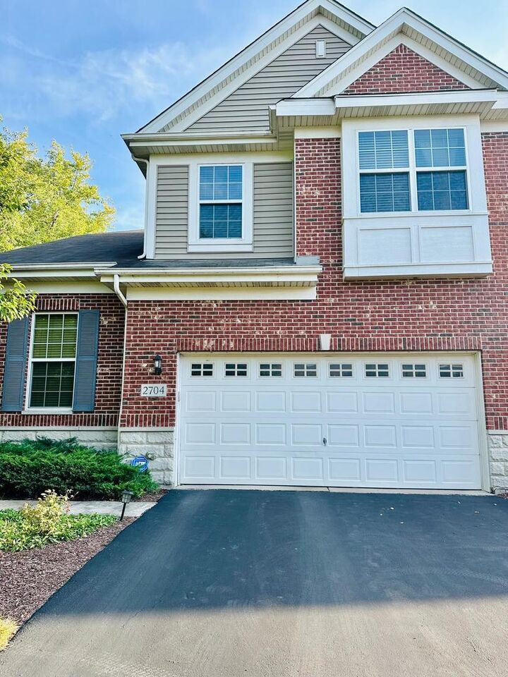 Property Photo: 2704 Blakely Lane IL 60540