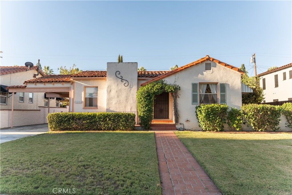 Property Photo: 3556 Elmwood CA 92506
