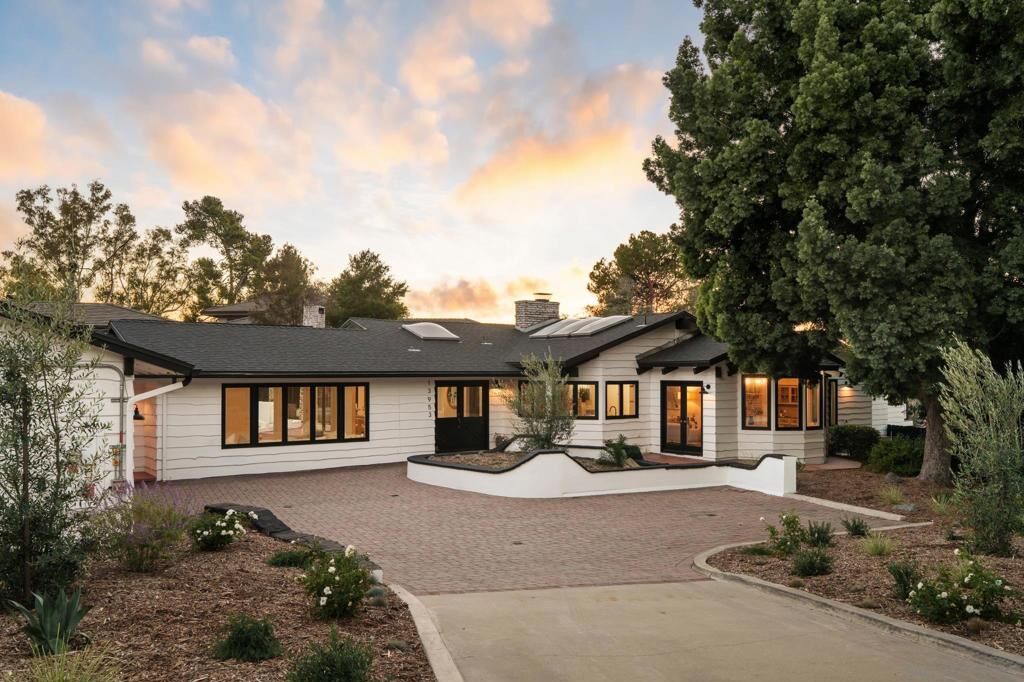 Property Photo: 13953 Sagewood Dr CA 92064