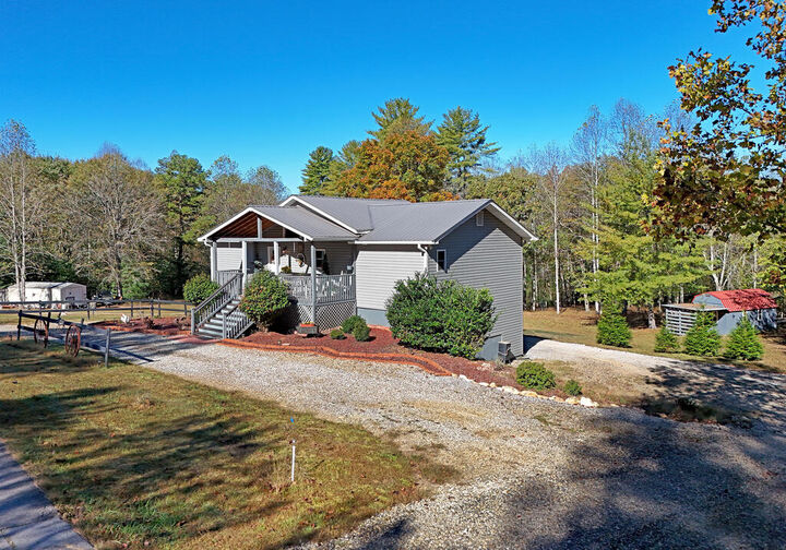 Property Photo:  407 Highland Trace  GA 30512 