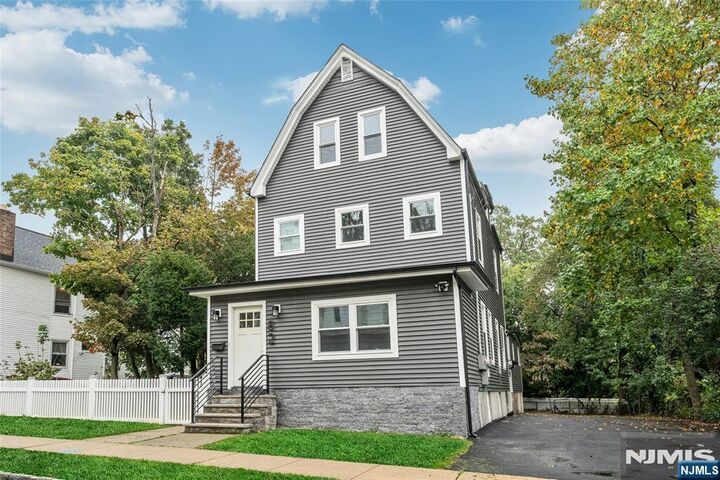 Property Photo:  82 Watchung Avenue  NJ 07052 