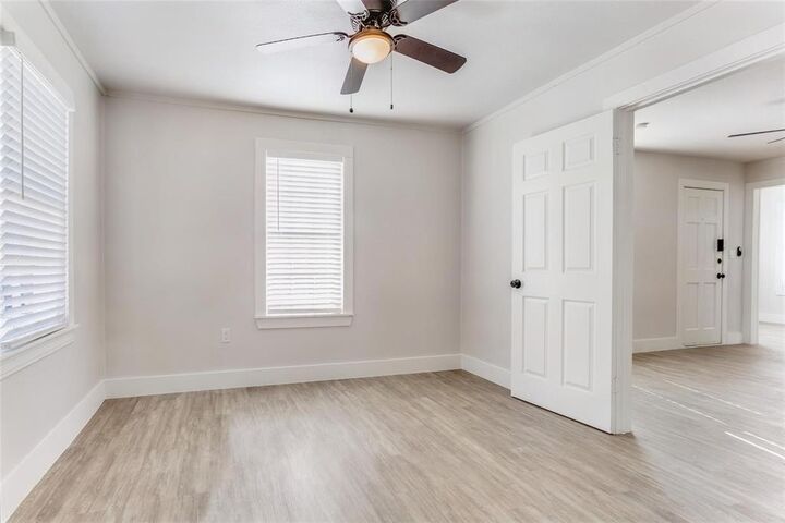 Property Photo: 1109 W Avenue A TX 75040