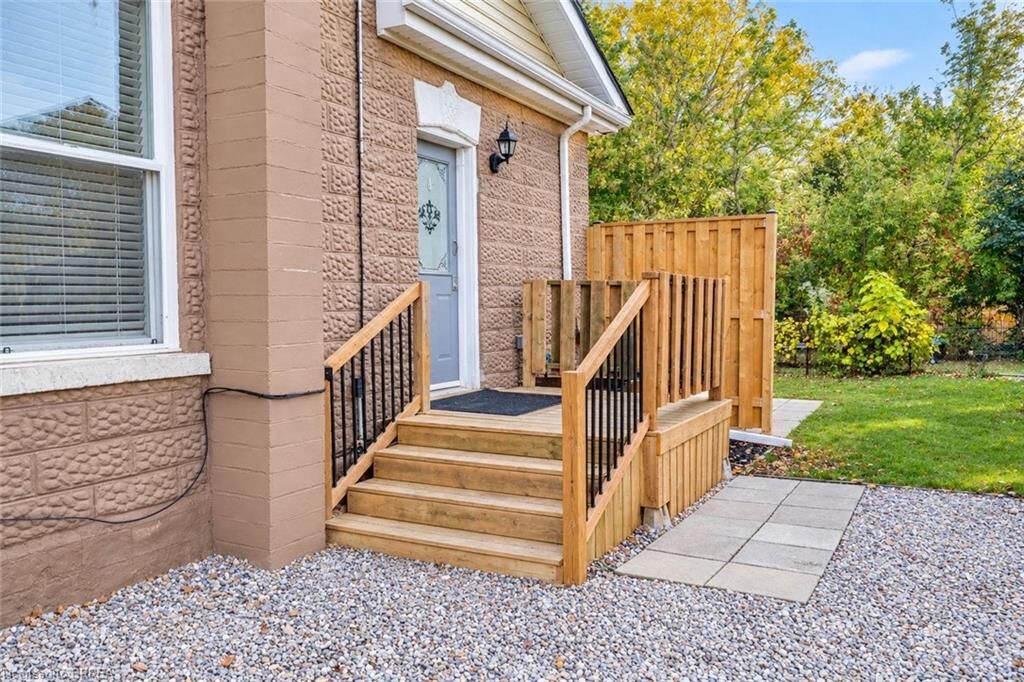 Property Photo: 169 Drummond Street Main ON N3S 6A6