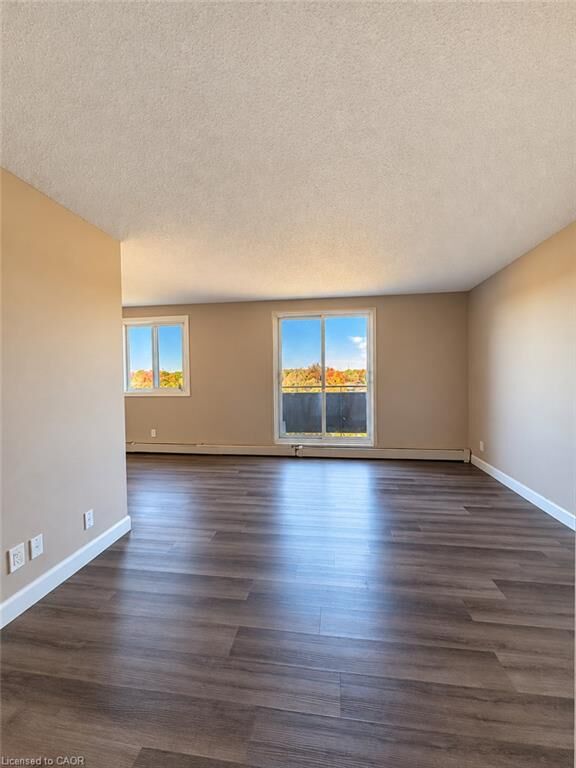 Property Photo:  183 Lisgar Avenue 507  ON N4G 3L5 