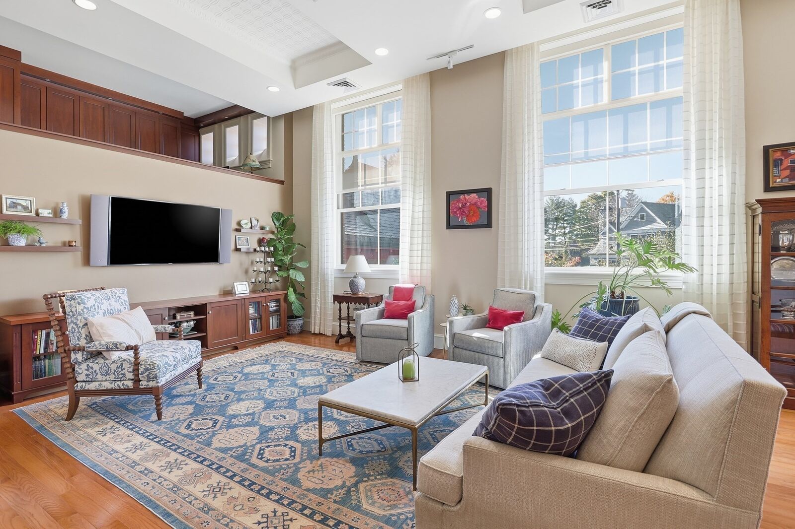 Property Photo: 33 Forest Street 206 MA 02421