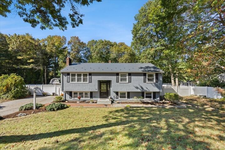 Property Photo:  33 Lantern Ln  MA 02360 