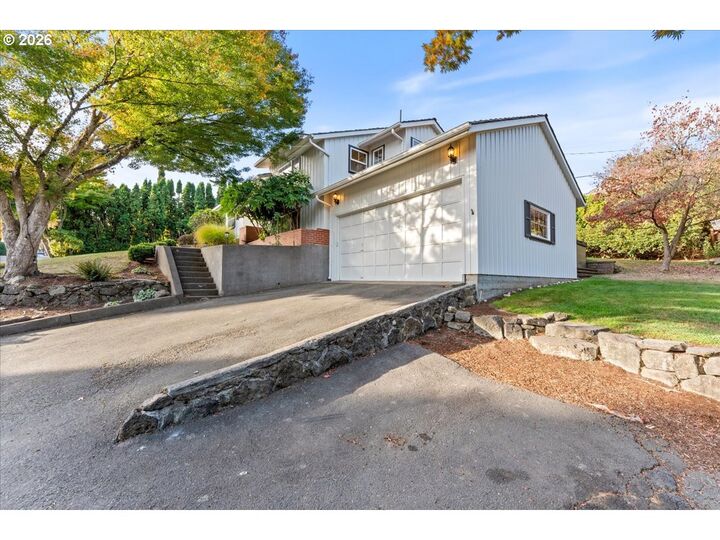 Property Photo: 6823 SW Burlingame Ave OR 97219