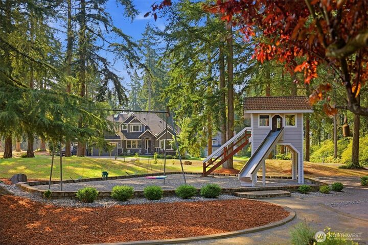 Property Photo: 1511 11th Lane WA 98333