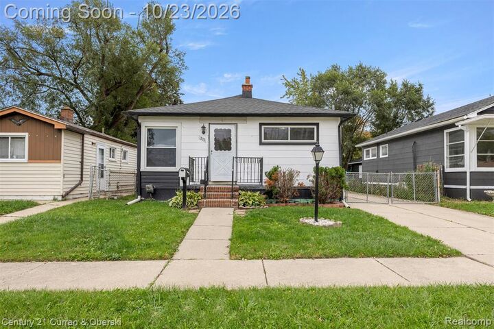 Property Photo:  1273 Grant Avenue  MI 48146 