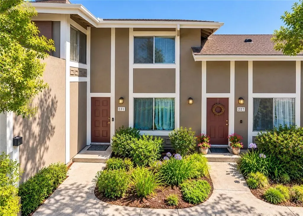 Property Photo:  231 Gazania Court  CA 91362 