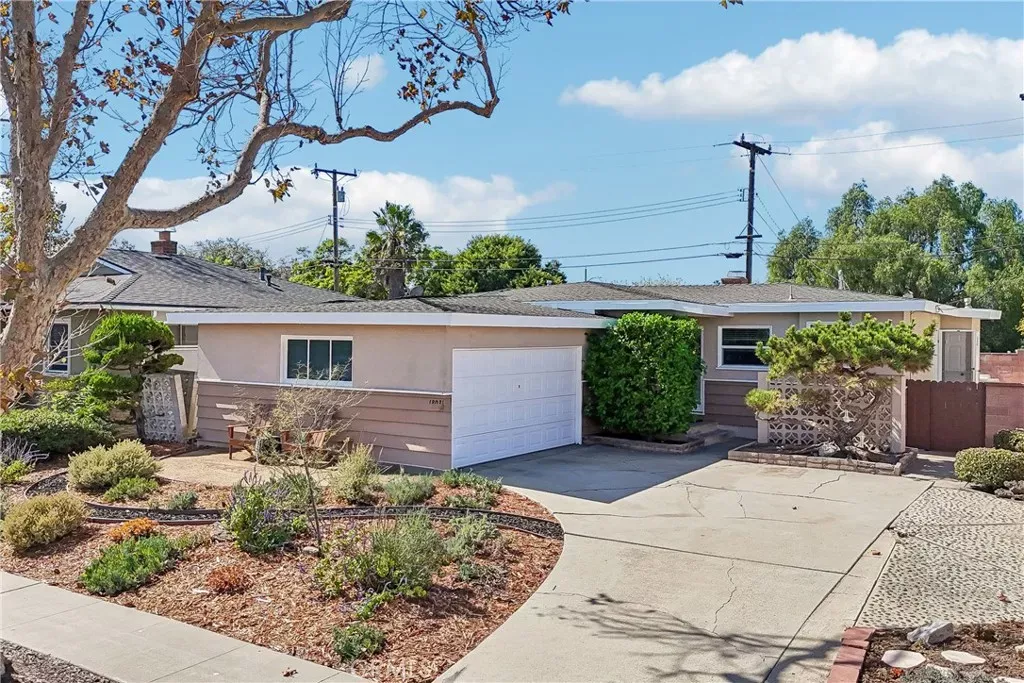 Property Photo:  18031 Gramercy Place  CA 90504 