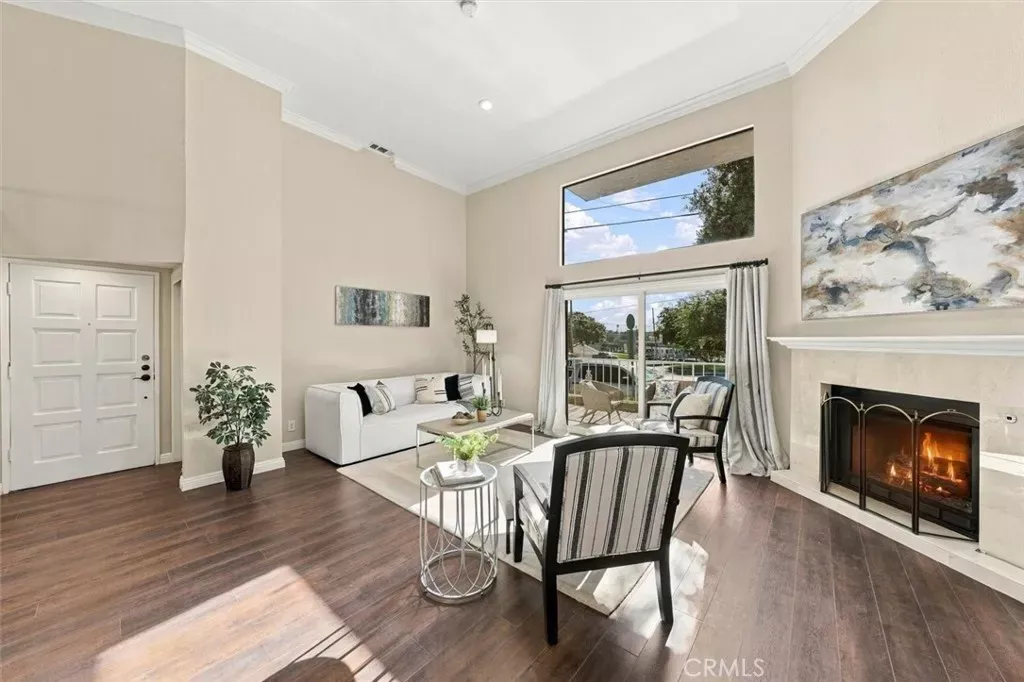 Property Photo:  915 Diamond Street 1  CA 90277 
