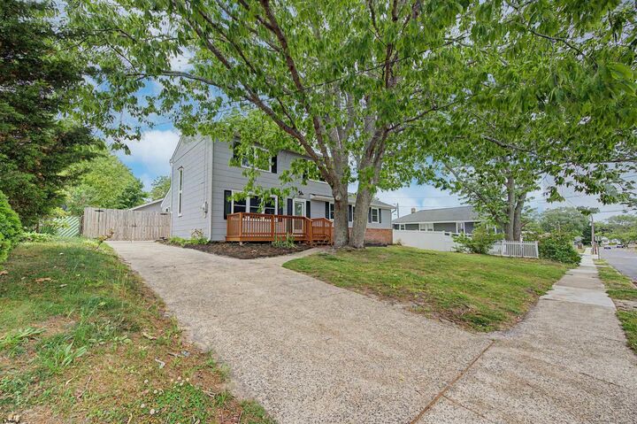 Property Photo:  918 W Connecticut Ave  NJ 08244 