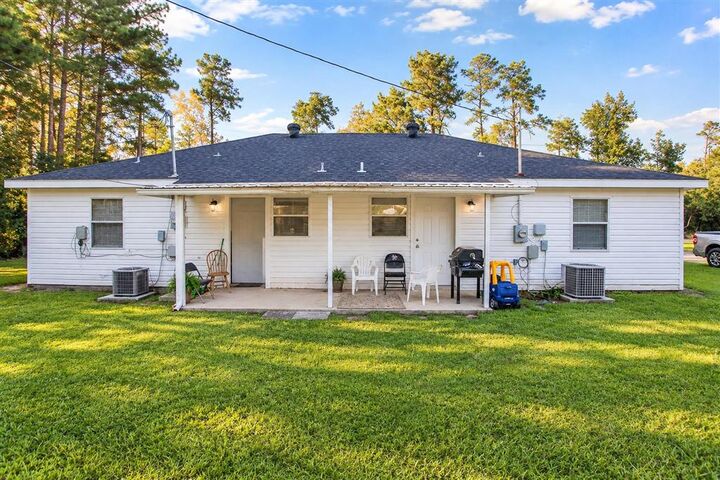 Property Photo:  927 & 921 Sistrunk Road  LA 70611 