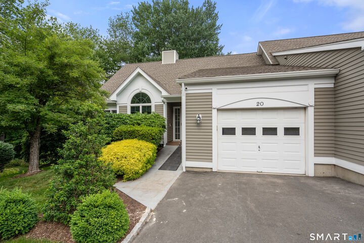 Property Photo:  20 Carrie Circle 20  CT 06825 