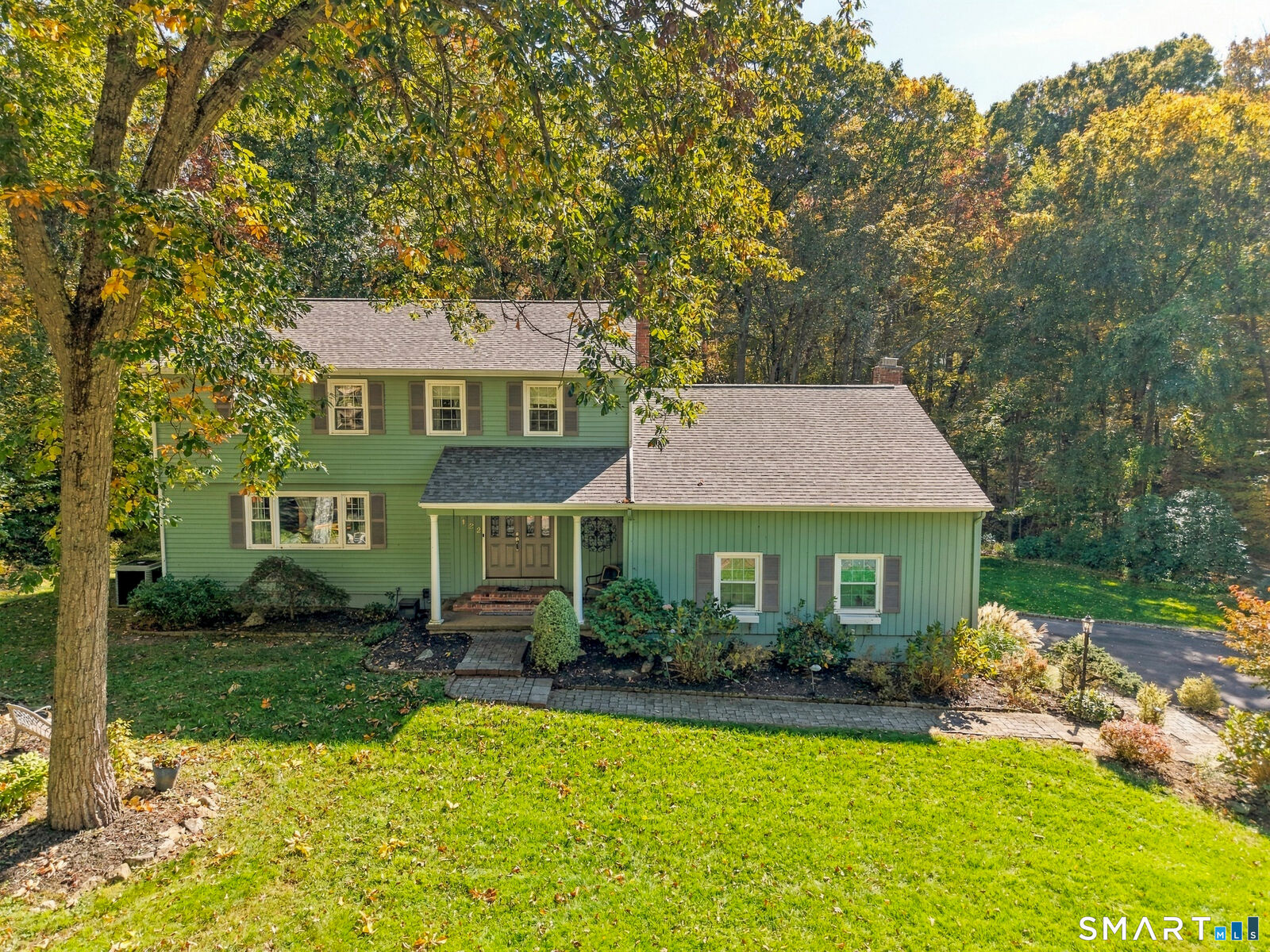 Property Photo:  122 Meadow Hills Drive  CT 06437 
