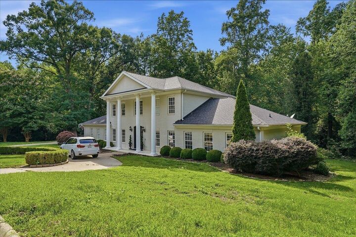 Property Photo: 104 Paris Glen Way SC 29609