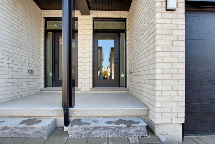 Property Photo:  776 Banyan Lane  ON N6G 0A6 