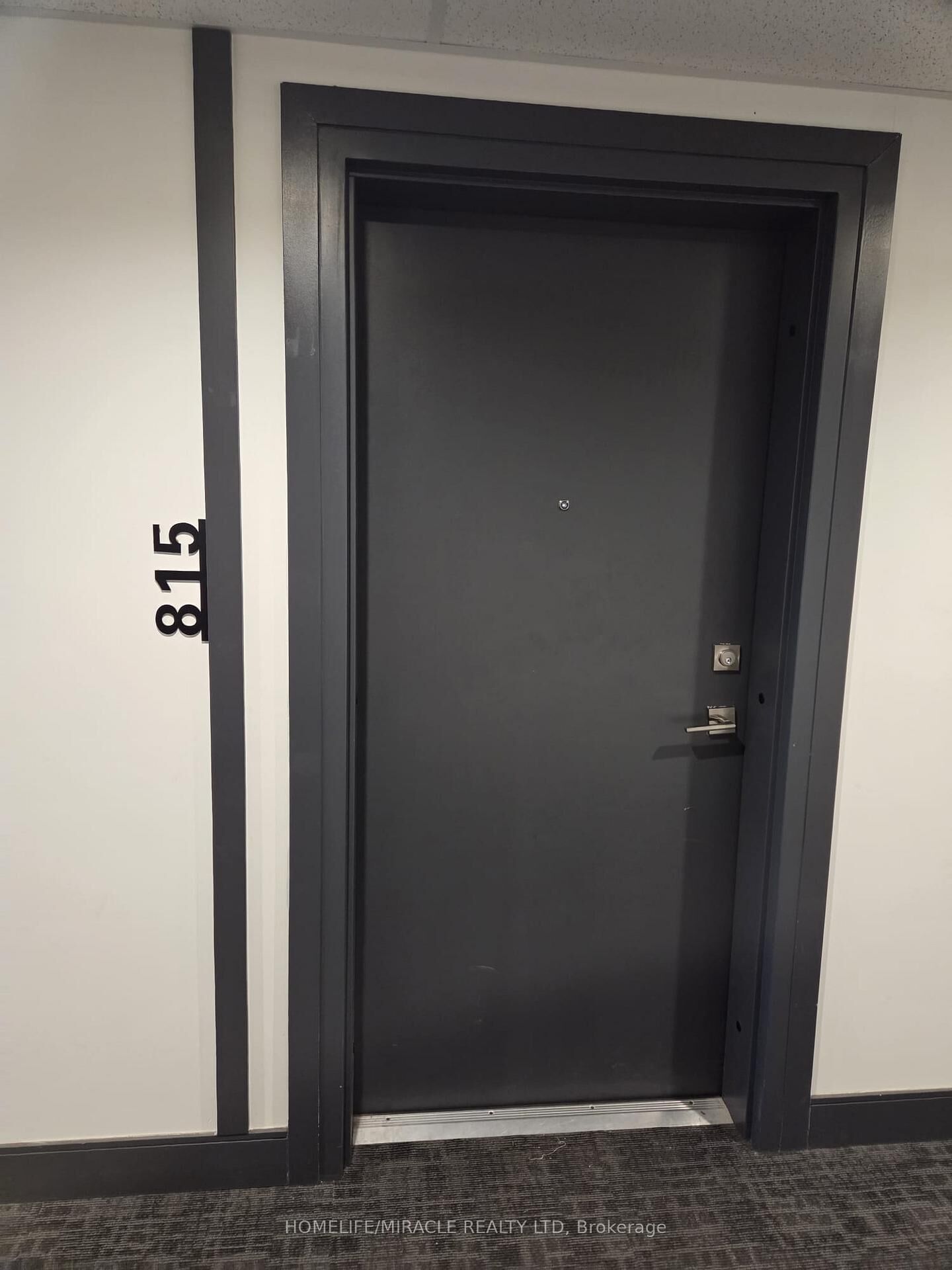 Photo de la propriété:  1 Wellington Street 815  ON N3T 2L3 