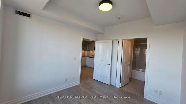 Property Photo:  10 Rouge Valley Drive W 1312  ON L6G 0G9 