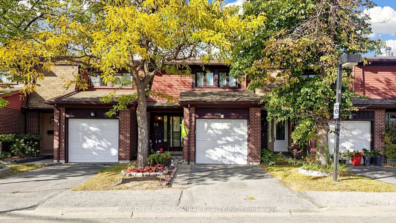 Property Photo:  11 Plaisance Road 59  ON L4C 5H1 