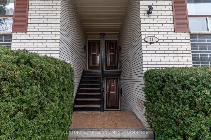 Property Photo:  41 English Street A  ON L6X 1L5 