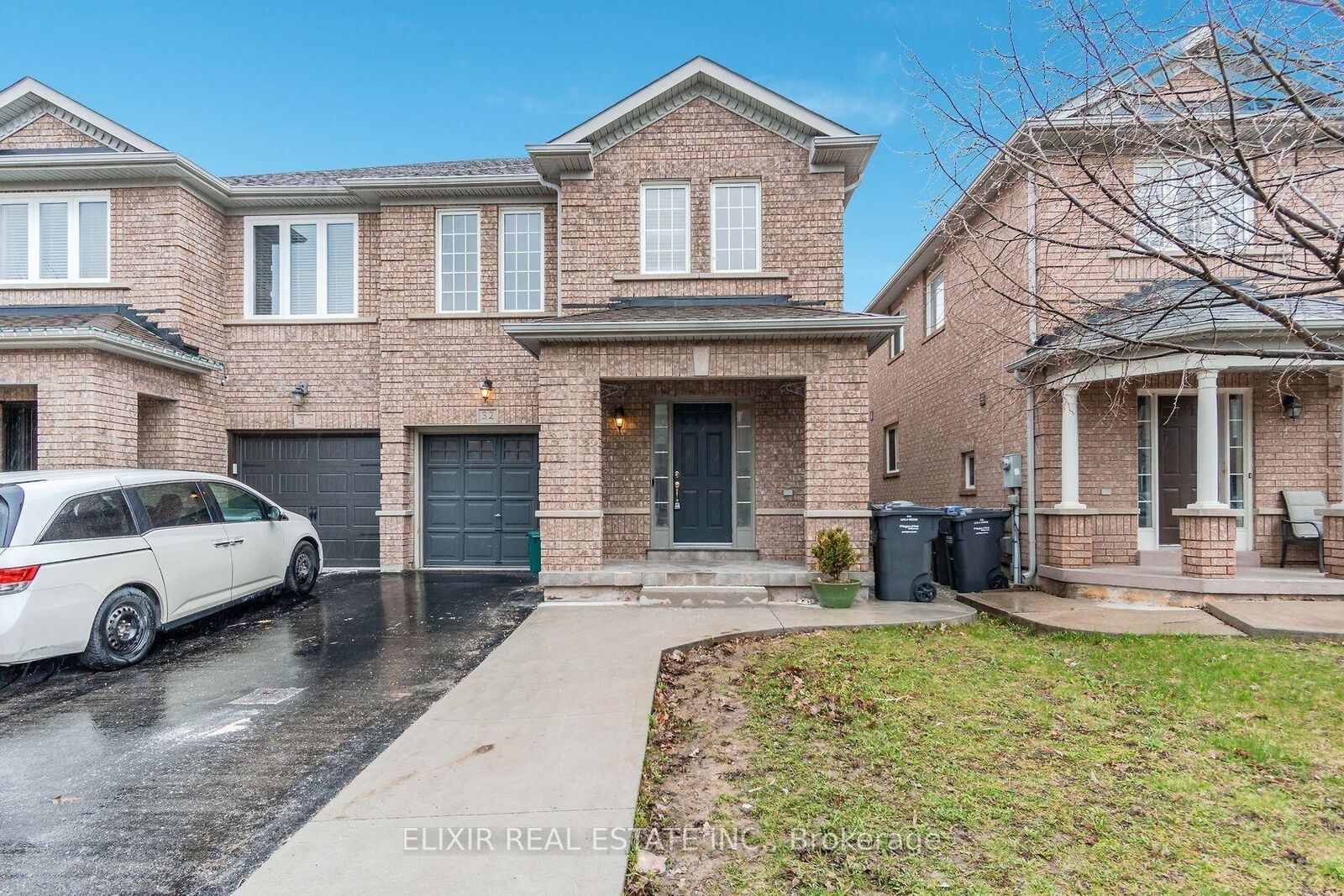Property Photo:  32 Trumpet Valley Boulevard  ON L7A 3N8 