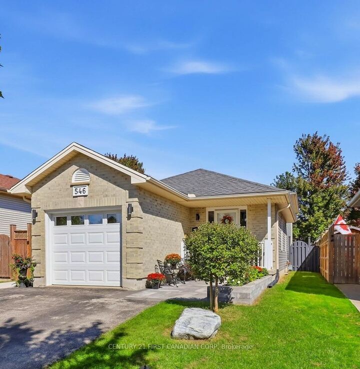 Property Photo:  546 Talltree Crescent  ON N5V 5E5 