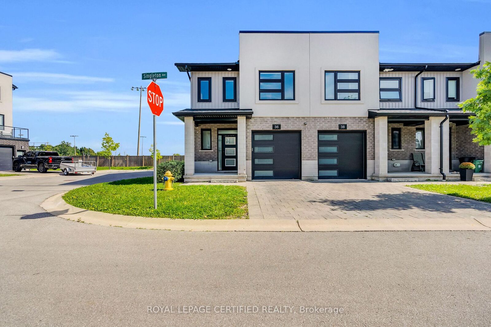 Property Photo: 3380 Singleton Avenue 36 ON N6L 0E8